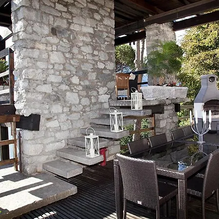 Sleeps 12 With Pool Olgiasca